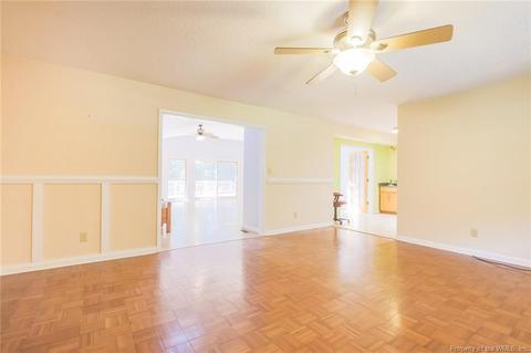3592 Dunrovin Ln, Gloucester, VA 23061 photo 7