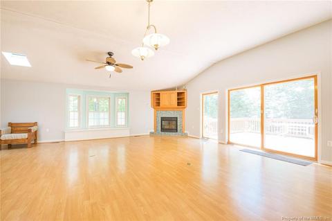 3592 Dunrovin Ln, Gloucester, VA 23061 photo 8