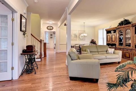 6809 Bershak Ct, Gloucester, VA 23061 photo 3