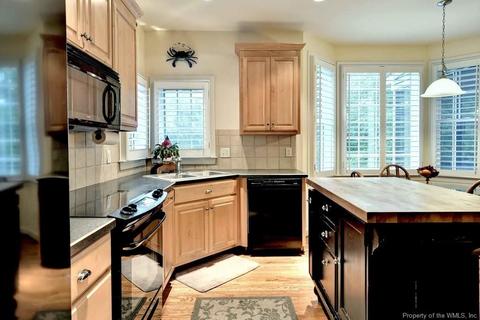 6809 Bershak Ct, Gloucester, VA 23061 photo 14
