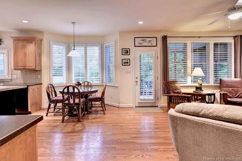 6809 Bershak Ct, Gloucester, VA 23061 photo 8