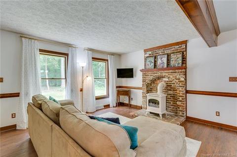 4220 Shadybrook Ln, Gloucester, VA 23061 photo 4