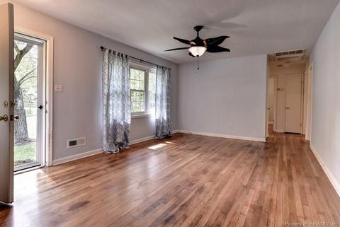 222 Thomas Nelson Ln, Williamsburg, VA 23185 photo 3