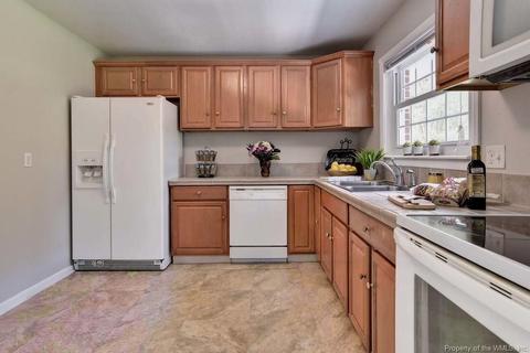 222 Thomas Nelson Ln, Williamsburg, VA 23185 photo 9