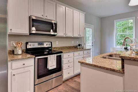 228 Bethune Dr, Williamsburg, VA 23185 photo 10