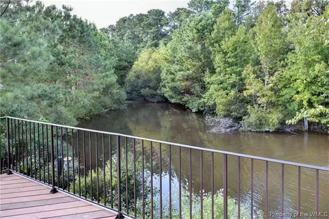 2908 Barrets Pointe Rd, Williamsburg, VA 23185 photo 4