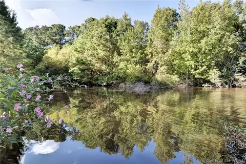 2908 Barrets Pointe Rd, Williamsburg, VA 23185 photo 3