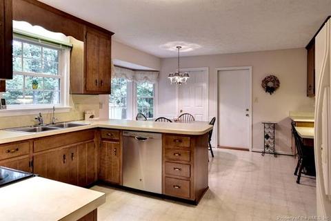2804 Mockingbird Dr, Williamsburg, VA 23185 photo 14