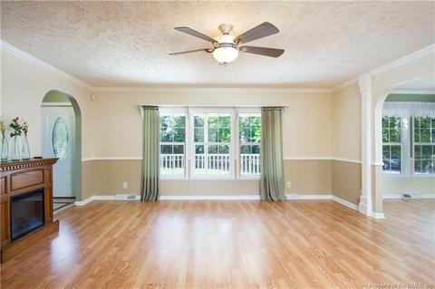 6865 Short Ln, Gloucester, VA 23061 photo 5