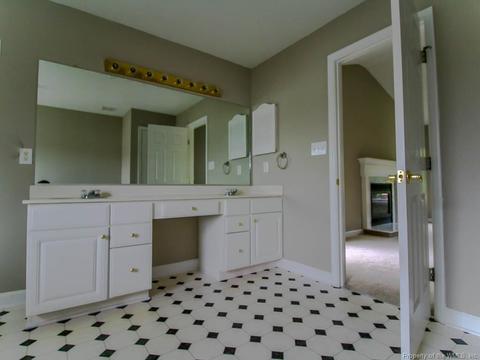 73 Buck Cir, Hampton, VA 23666 photo 24