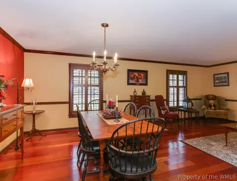 263 E Queens Dr, Williamsburg, VA 23185 photo 11