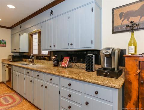 263 E Queens Dr, Williamsburg, VA 23185 photo 13