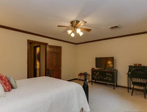 263 E Queens Dr, Williamsburg, VA 23185 photo 33