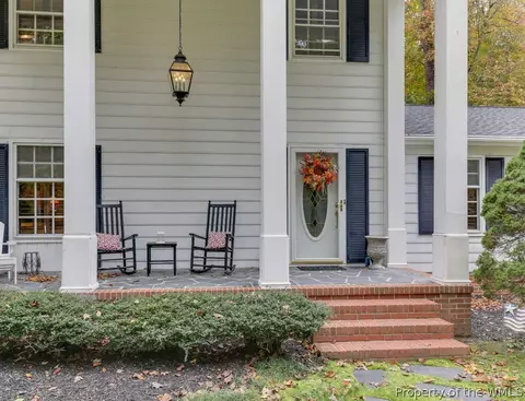 263 E Queens Dr, Williamsburg, VA 23185 photo 4