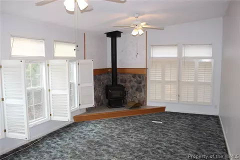 10066 New Hope Ct, Gloucester, VA 23061 photo 18