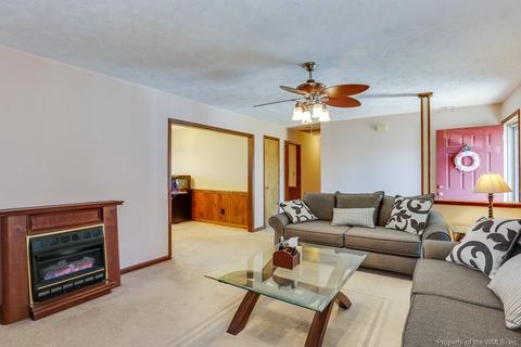107 Moone Dr, Smithfield, VA 23430 photo 9