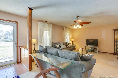 107 Moone Dr, Smithfield, VA 23430 photo 6