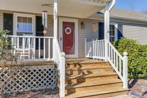 107 Moone Dr, Smithfield, VA 23430 photo 1