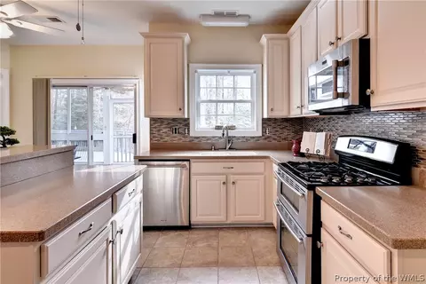 4019 Windsor Rdg, Williamsburg, VA 23188 photo 14