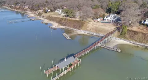 1414 Mercer Rd, Gloucester Point, VA 23062 photo 34