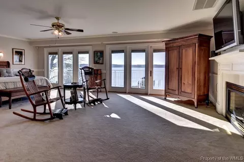1414 Mercer Rd, Gloucester Point, VA 23062 photo 17