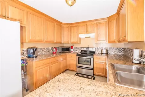 11100 Woods Rd, Gloucester, VA 23601 photo 3