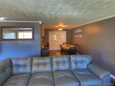 504 Concord Dr, Hampton, VA 23666 photo 5