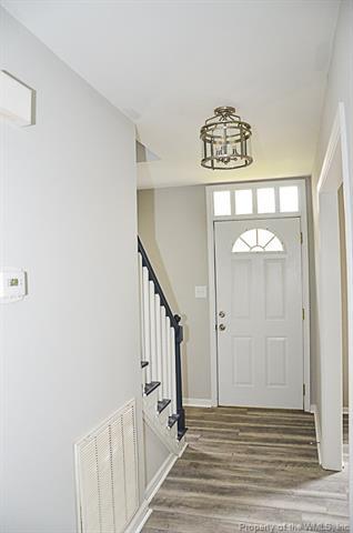 113 Winter E, Williamsburg, VA 23188 photo 2