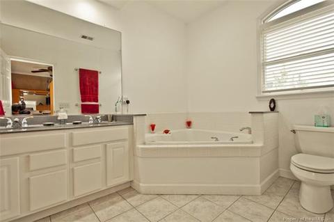1047 Porte Harbour Arch, Hampton, VA 23664 photo 18