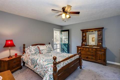 8234 Manor Dr, Gloucester, VA 23061 photo 24