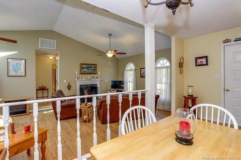 8234 Manor Dr, Gloucester, VA 23061 photo 8