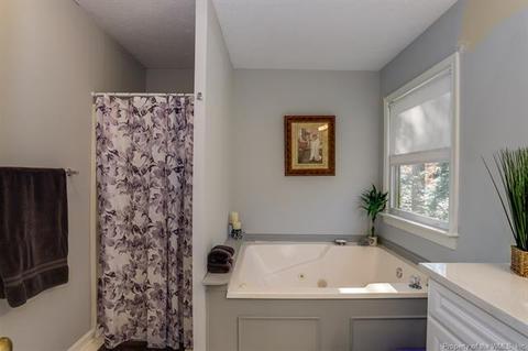 8234 Manor Dr, Gloucester, VA 23061 photo 27