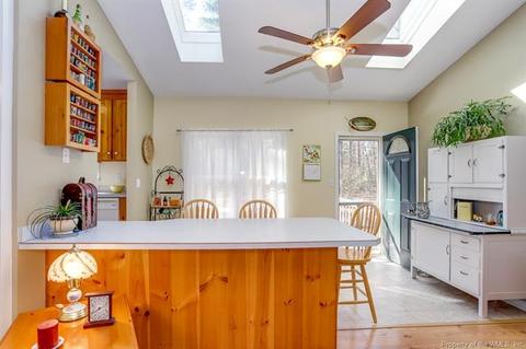 8234 Manor Dr, Gloucester, VA 23061 photo 15