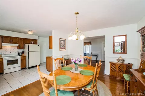 7176 Ark Rd, Gloucester, VA 23061 photo 6
