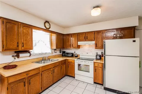 7176 Ark Rd, Gloucester, VA 23061 photo 7