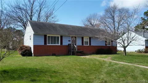 401 Cynthia Dr, Hampton, VA 23666 photo 1