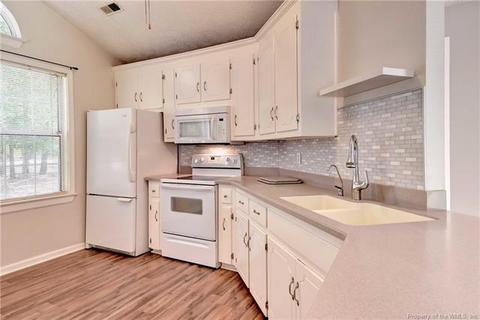 3542 Foxhaven Dr, Gloucester, VA 23061 photo 10
