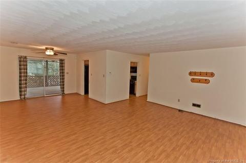 139 Patrick Henry Dr, Williamsburg, VA 23185 photo 5