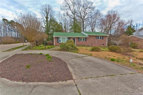139 Patrick Henry Dr, Williamsburg, VA 23185 photo 2