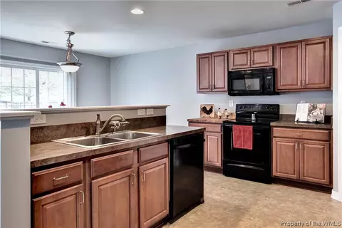 7230 Vaden Dr, Gloucester, VA 23061 photo 13