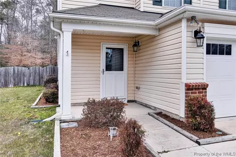 7230 Vaden Dr, Gloucester, VA 23061 photo 4