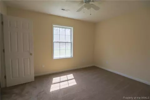 4395 Lockmorr Ln, Gloucester, VA 23061 photo 13