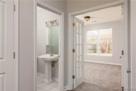 12 Bruins Way, Hampton, VA 23666 photo 5