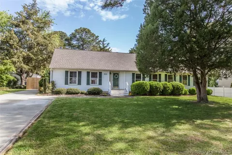 403 Watson Dr, Smithfield, VA 23430 photo 1