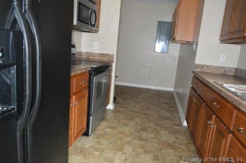 12276 Cedar Trl, Gloucester, VA 23061 photo 4