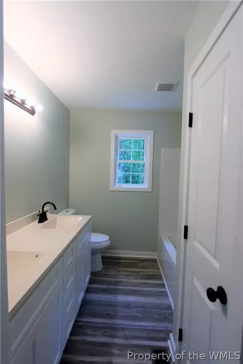 6386 Meadow Dr, Gloucester, VA 23061 photo 10