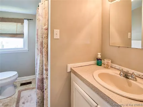 417 Yale Dr, Hampton, VA 23666 photo 12