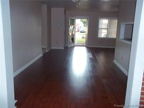 206 Roberta Dr, Hampton, VA 23666 photo 9
