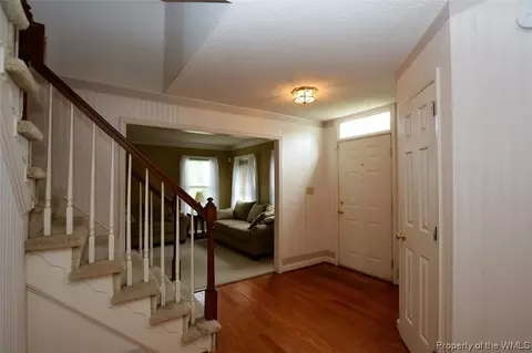 2 Tabitha Cir, Hampton, VA 23666 photo 2