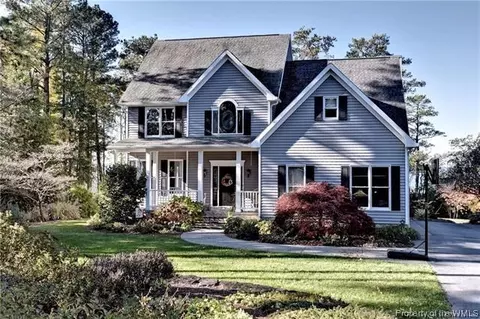6961 Bray Rd, Hayes, VA 23072 photo 5